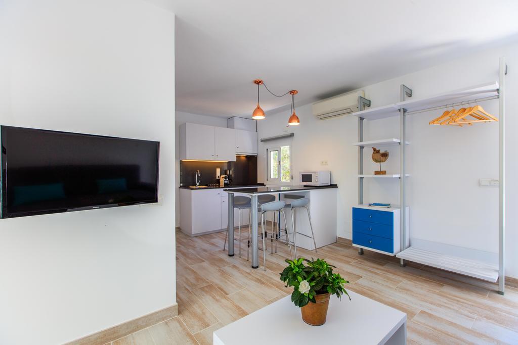 Pinos Playa Suites Плая Мигхорн Екстериор снимка