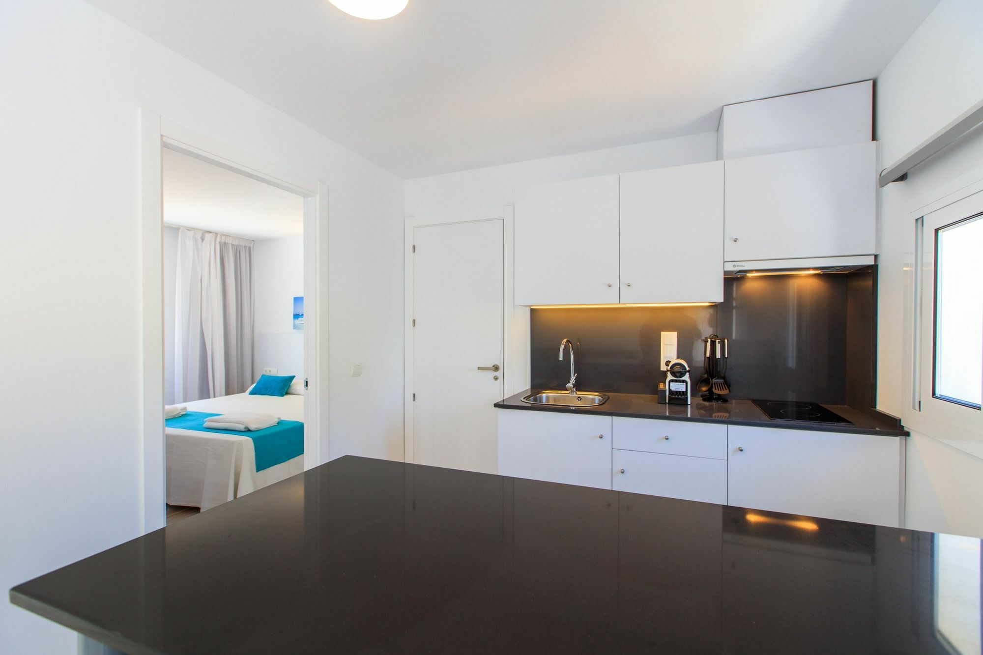Pinos Playa Suites Плая Мигхорн Екстериор снимка
